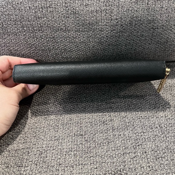 LIKE NEW Authentic Tory Burch Saffiano Leather Long Zip Around Wallet - Picture 8 of 8